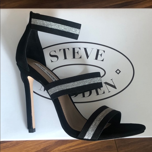 Steve Madden Shoes - Brand new Steve Madden Carina heels